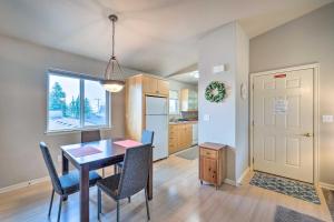 Anacortes Condo about 1 Mi to Marina and Fidalgo Bay!