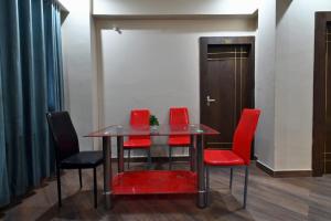 Hotel Lilac Doors