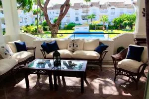 Apartment in El Presidente Beach Side New Golden Mile - El Paraiso