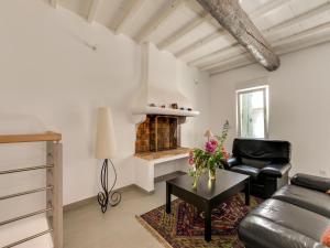 Maisons de vacances Comfortable Holiday Home in Montouliers near Bize Minervois : photos des chambres