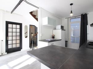 Maison spacieuse à La Bourboule avec jardin et wifi, idéale pour 9 pers. - FR-1-608-237