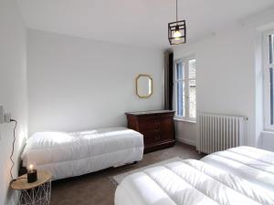 Maisons de vacances Maison Confortable a La Bourboule, 130m², Jardin, Proche Centre et Thermes - FR-1-608-237 : photos des chambres