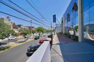 A 3 Cdras del Centro histórico, Amplio y en Piso 2