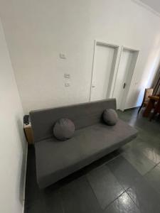 Apartamento na praia com estacionamento Pé na areia Guarujá