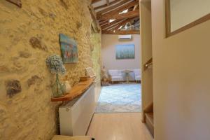 Maisons de vacances Magnificent Guest House on the bank of the Dordogne river : photos des chambres