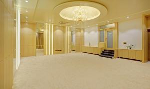 Treebo Premium Golden Bliss Trimurti Nagar Square