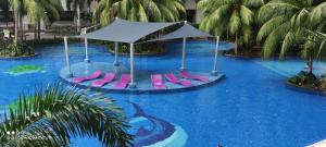 Atlantis Homestay Pool View 1210