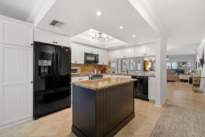 Villa on Point Brittany 21