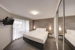 Adina Serviced Apartments Canberra James Court