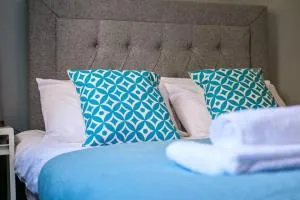 Monicas Apartment Lovely ground floor 2 bedroom serviced apartment - Old Monkland