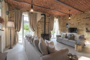 Barn retreat in Italys UNESCO wine region