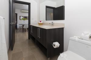 Roble Sabana 202 Luxury Apartment - Reserva Conchal