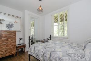 Flat 2, 158 Abingdon Road