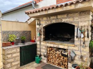 Apartments Pine & Oak with shared seasonal hot tub