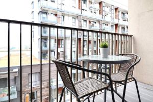 Superb Studio in Greenwich with balcony & roof top