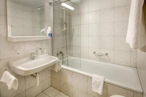 One-Bedroom Apartment with Balcony room in Residence Patricia