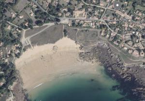 Maisons de vacances Charmante petite maison avec jardin plage des vieilles : photos des chambres