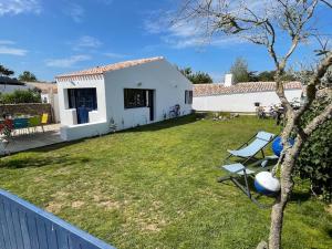 Maisons de vacances Charmante petite maison avec jardin plage des vieilles : photos des chambres