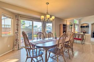 Dazzling Castle Rock Retreat with Gorgeous Deck