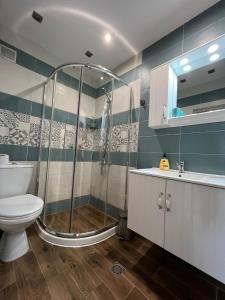 Al Malina 3BDR Family Apt with Parking Space near Airport and IEC
