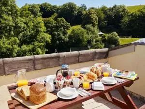 Haytor - Hemborough Post