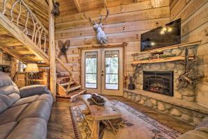 Stunning Creekside Cosby Cabin with Deck and Fire Pit!