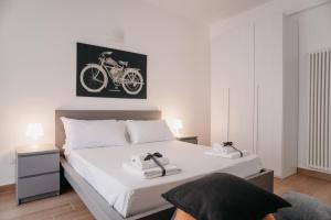 Brombeis Aurea by CasaNapoletana - Town Center