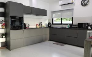 Private Pool Villa with Jacuzzi at Royal Park Village - Walk to the Beach - 6 people - max 3 males