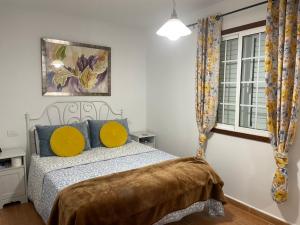 Abades Beach houses by Apartamentos Estrella del Norte