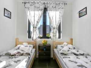 Twin Room room in Hostel Moving