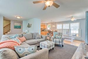 South Kingstown Vacation Rental 2 Mi to Beach!