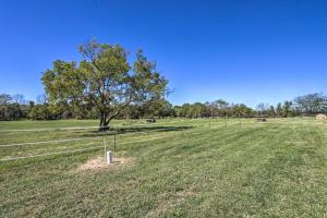 Missouri Getaway with Pasture Views and Patio!