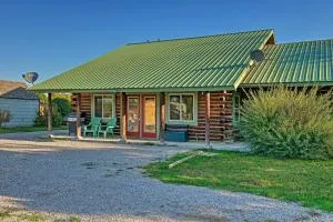 Cozy Teton Valley Escape Pet Friendly with a Fee! - 蒂托尼亚