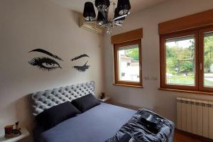 Turquoise orange, the art of vacation in Belgrade