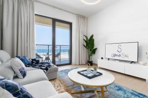Ultimate Stay for 4 with Sunset Balcony at La Mer
