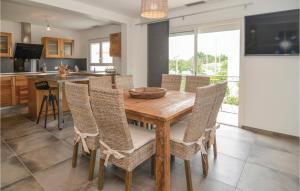 Beautiful Home In Agde