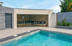 Maisons de vacances Stunning Home In Agde With Wifi, Heated Swimming Pool And Swimming Pool : photos des chambres