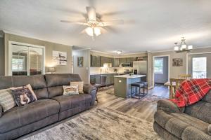 Welcoming Boone Getaway Near Hiking and Skiing!