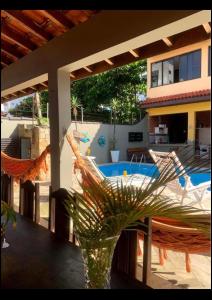 Lindo Sobrado Amarelo -próximo a praia