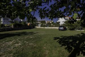 Apartments with a parking space Lopar, Rab - 20169