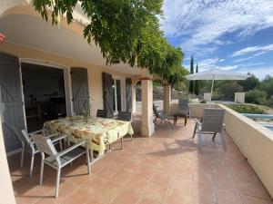 Villas Cozy Villa in Caunes Minervois with Swimming Pool : photos des chambres