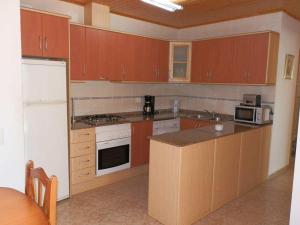 Vacaciones cerca del mar: piscina privada, aire acondicionado opcional, mascotas bienvenidas - ES-184-54