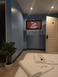 Glory Hotel Cubao