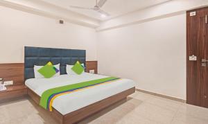 Hotel Luxura, Ahmedabad