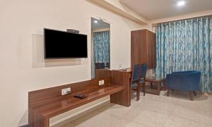 Hotel Luxura, Ahmedabad