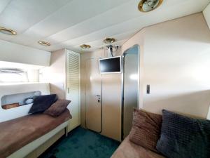 Bateaux-hotels Loc de cabines sur Yacht : photos des chambres