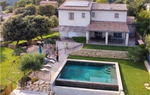 Nice Home In Puget With Wifi, Heated Swimming Pool And Private Swimming Pool