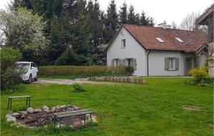 Amazing home in Pieniezno with Sauna and 4 Bedrooms