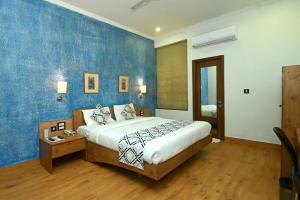Hotel Yulia- Le Amour Inn