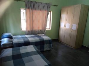 A Nice Homely 2- Bedroom House